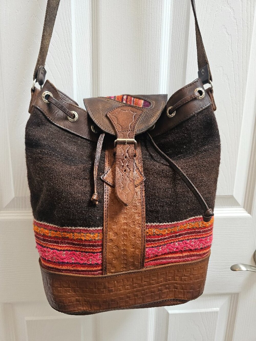 Vintage‑Style Bolivian Leather Shoulder Bag – Handwoven Accents – Great Conditio